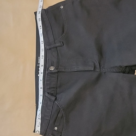 Lee Size 12P Regular Fit Boot Cut Mid Rise Black Jeans, Excellent Used Condition - Picture 3 of 14